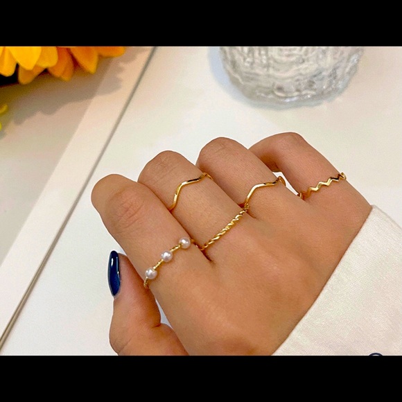 Stackable Ring Set 💍 - Picture 1 of 2